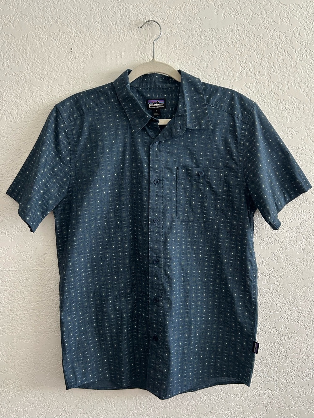 Patagonia Navy Blue Dainty White Abstract Print Cotton Blend Button Up Tee Shirt